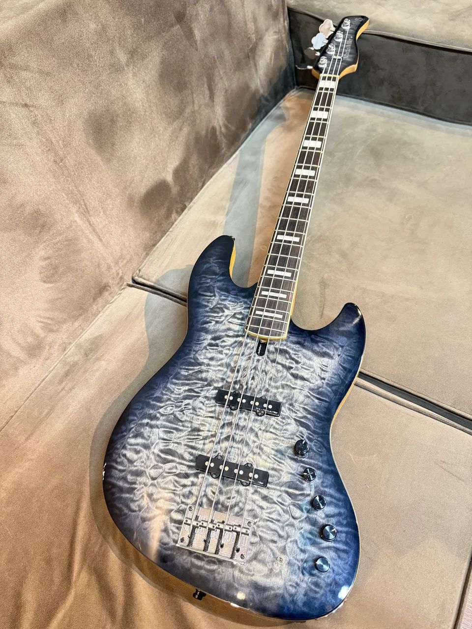 Baixo Sire V9 2gen 4 cordas - Foto 2