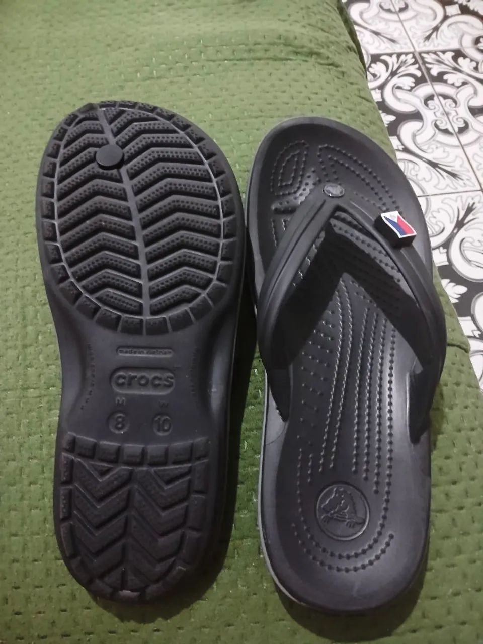CROCS COM PINGENTE NOVA ORIGINAL  - Foto 2