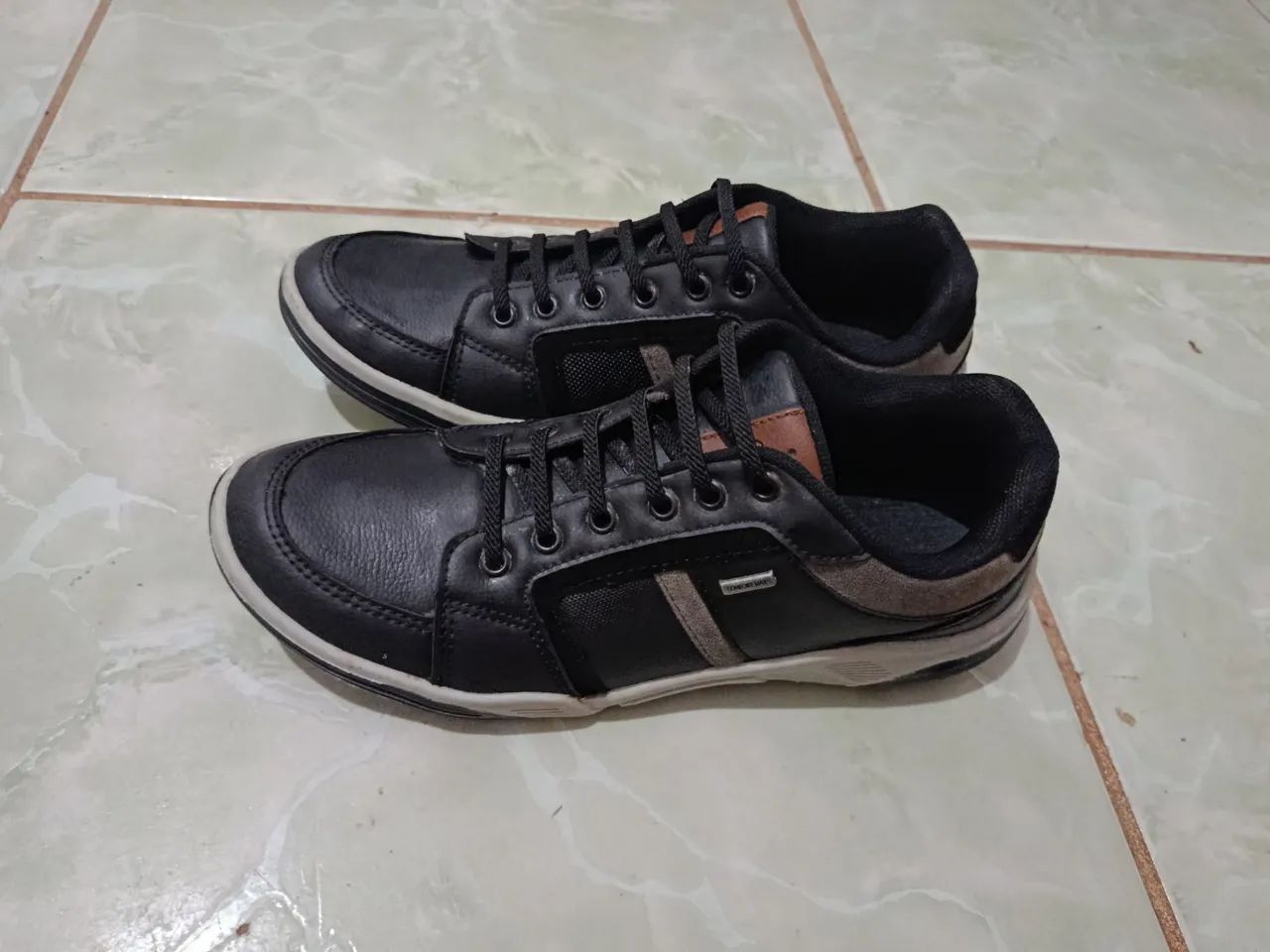 Vendo Tênis Masculino 