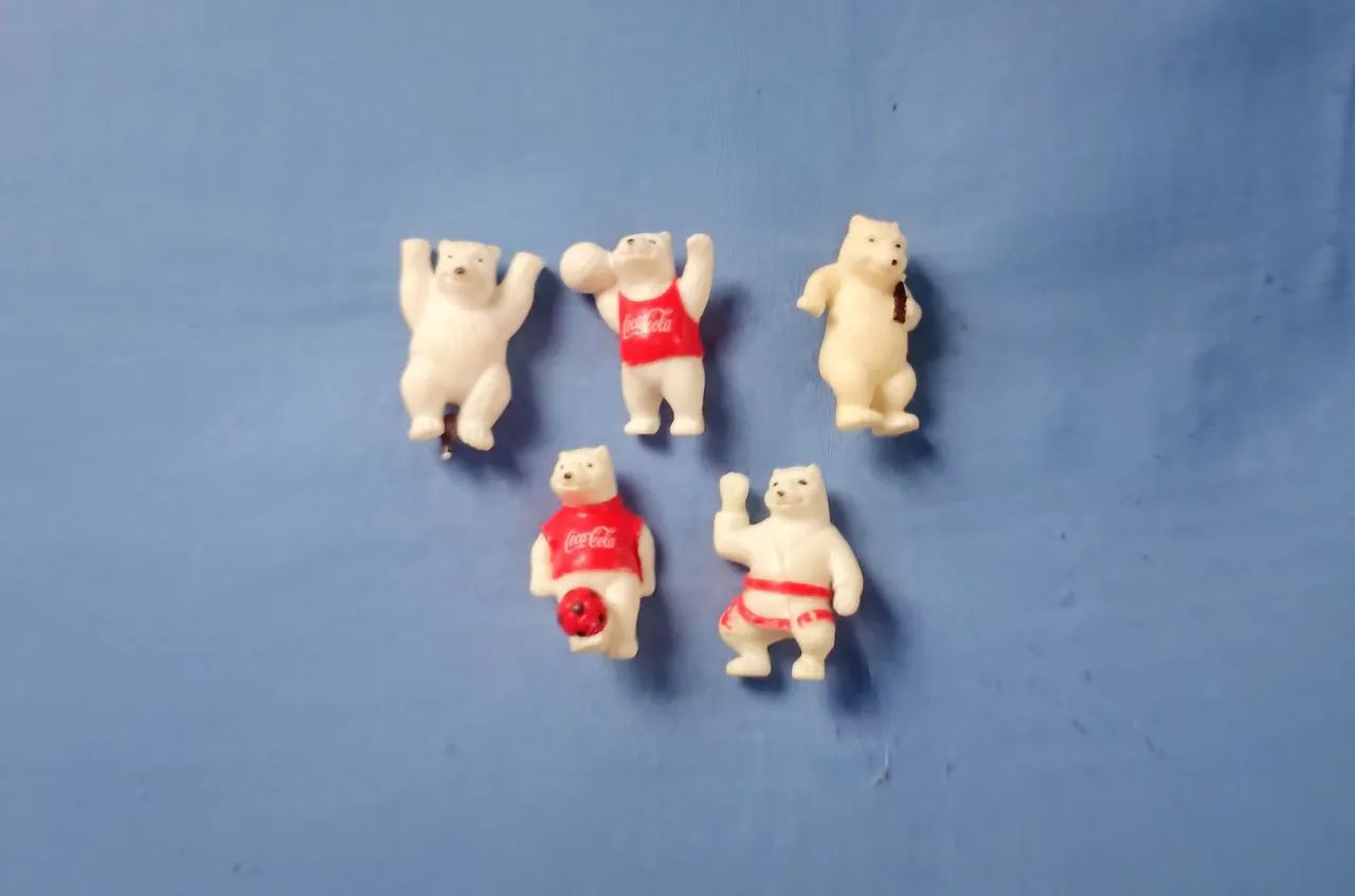 Coleção Minimania Coca Cola - Urso da Coca-Cola 