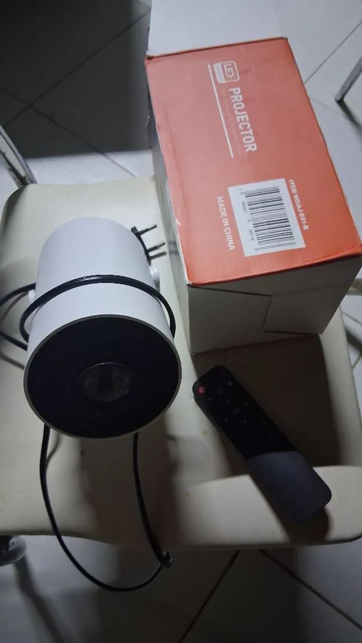 Projetor de até 100 polegadas  - Foto 2