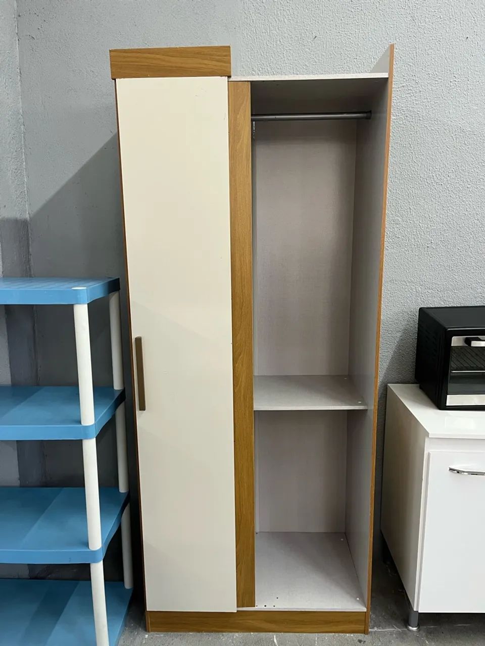 Guarda roupas de solteiro 