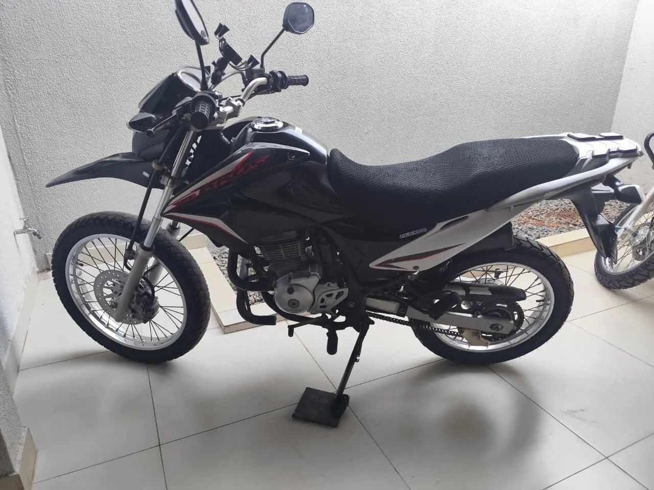 NXR Bross 150 cc Conservada. - Foto 2