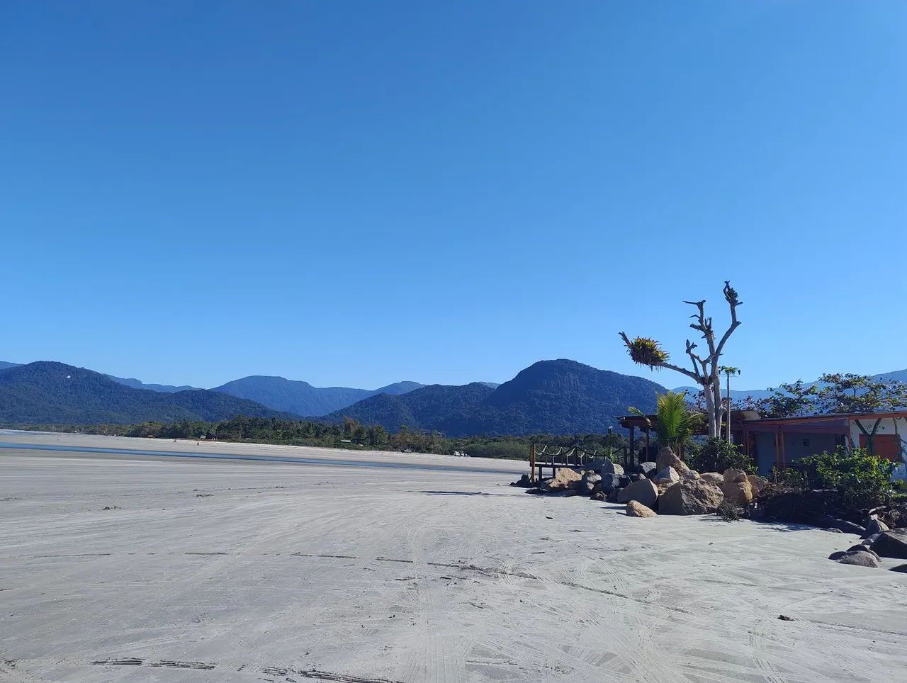Chalé em Ubatuba SP pé na areia! - Foto 2