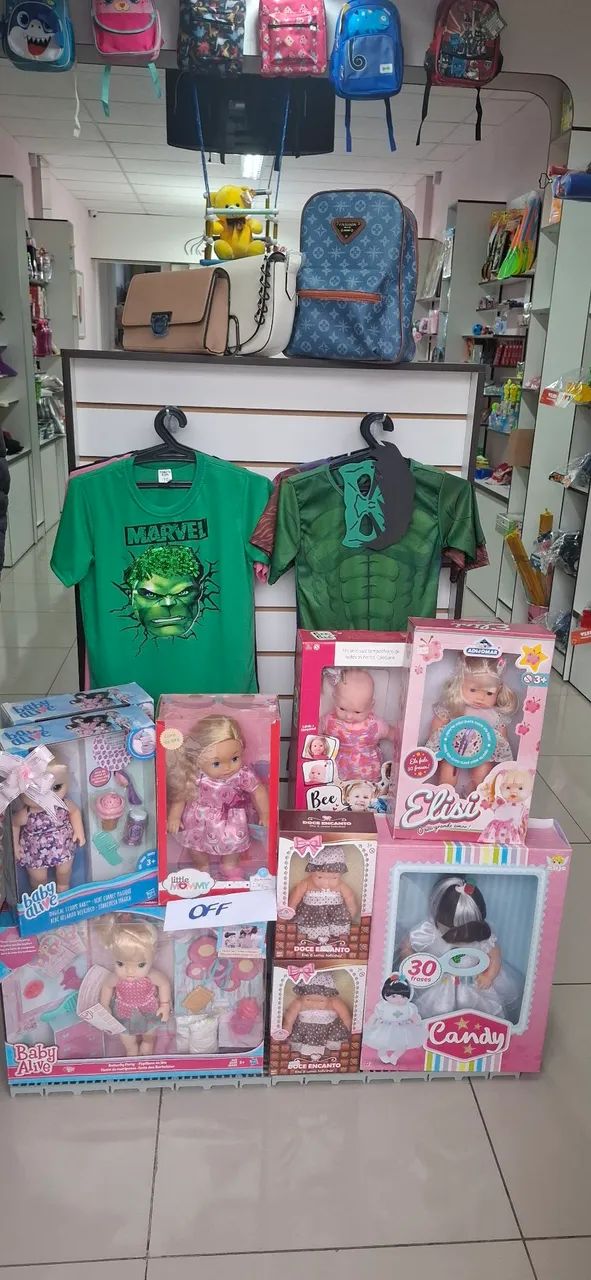 Loja de brinquedos, utilidades de cozinha e material escolar 