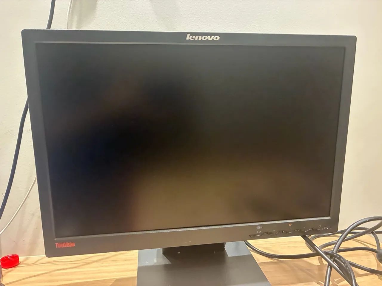 Monitor Lenovo 
