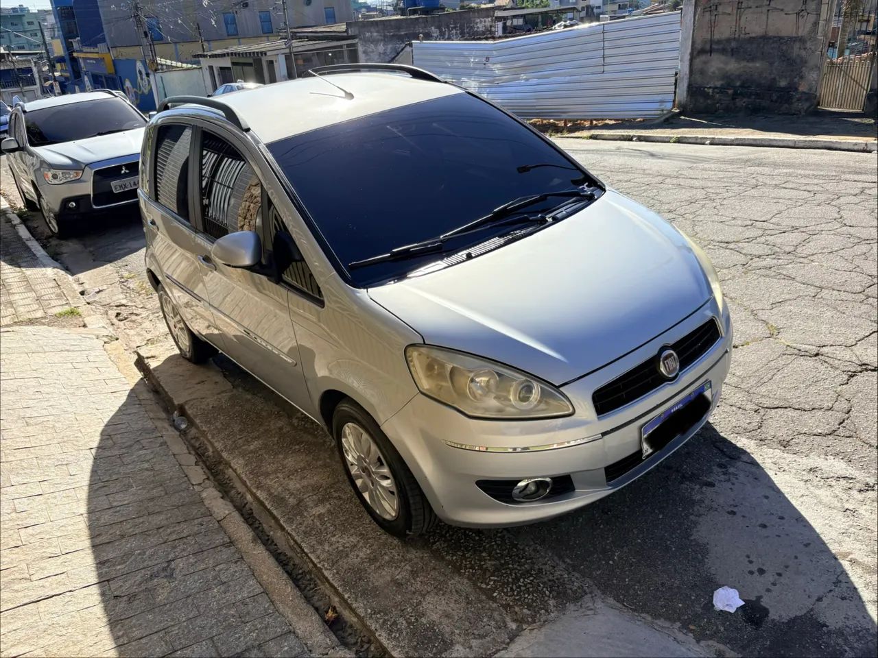 Fiat Idea Essence 1.6 Flex 16V 5P 2011 - Foto 2