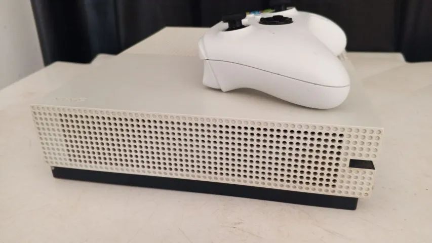 Xbox One S + Controle - Completo e Funcionando - Foto 3