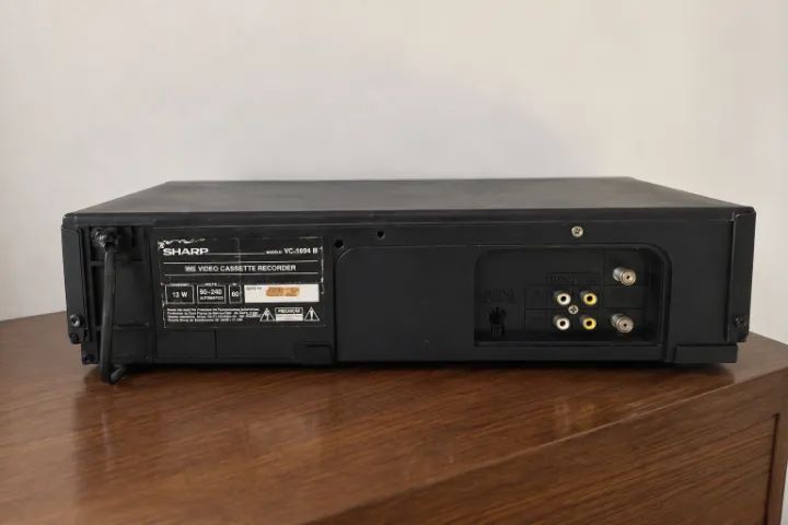 Videocassete Sharp VHS 4 Cabeças - Raridade! Funcionando! Original, muito bem conservado! - Foto 4