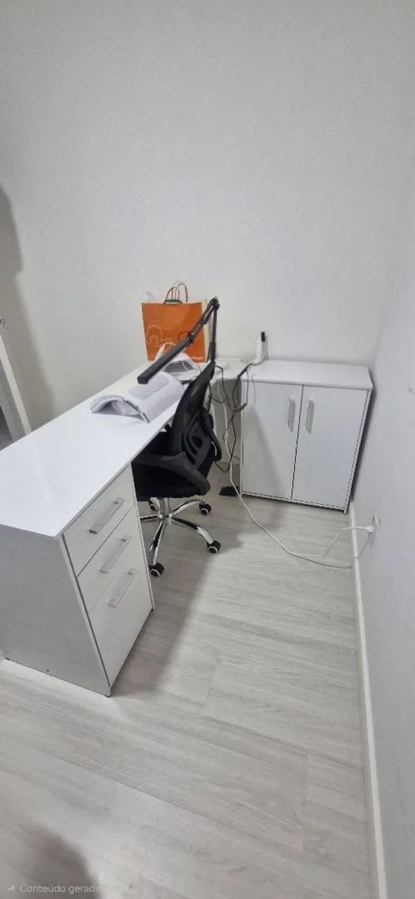 Mesa de Manicure/Escritório em L