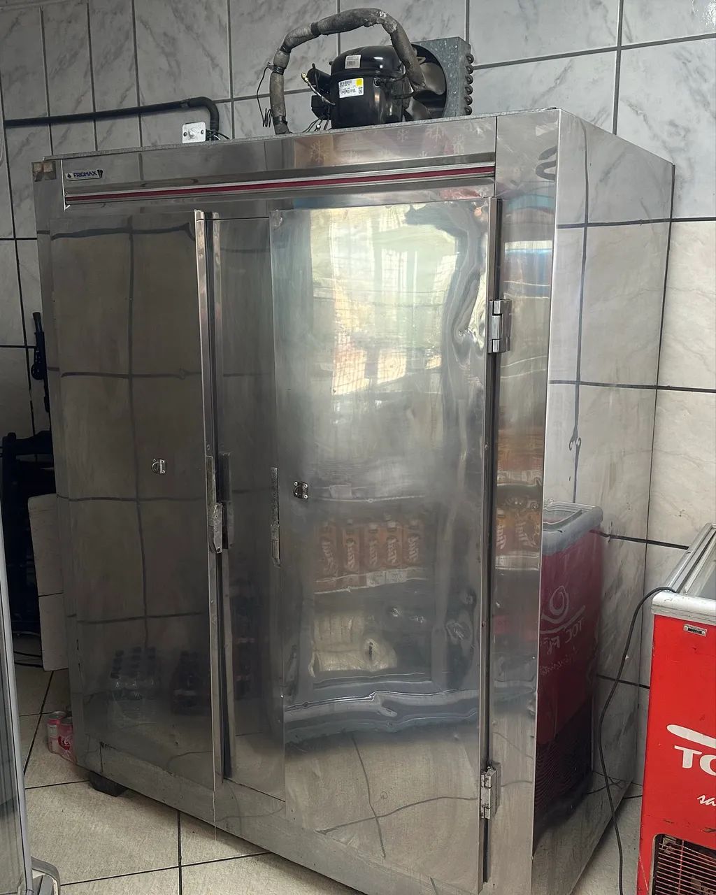 Geladeira Industrial 