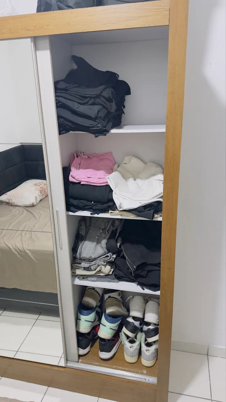 Guarda Roupa de casal com espelho  - Foto 3