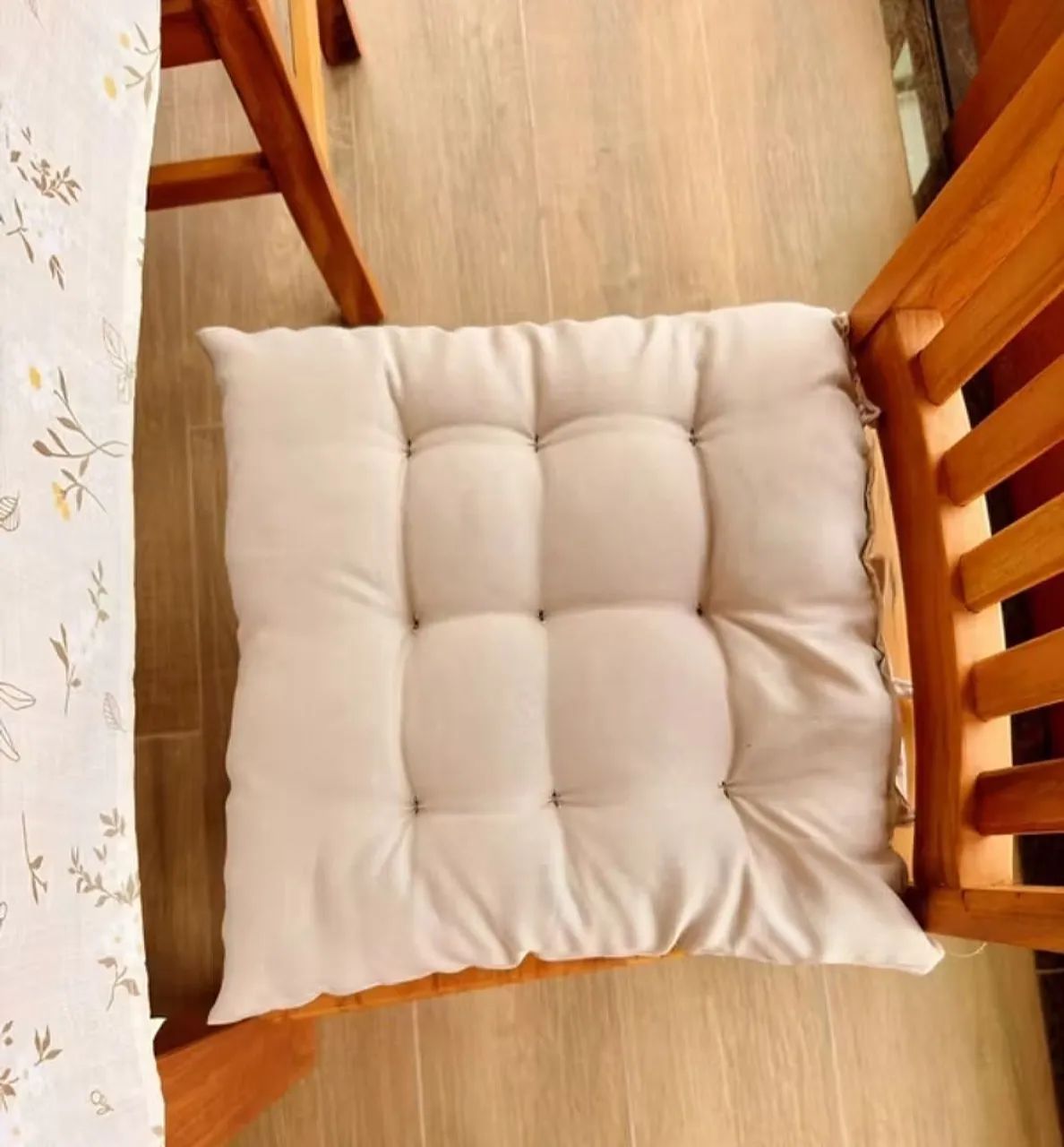 Vendo kit com 4 almofadas para bancos e cadeiras (novas) - Foto 2