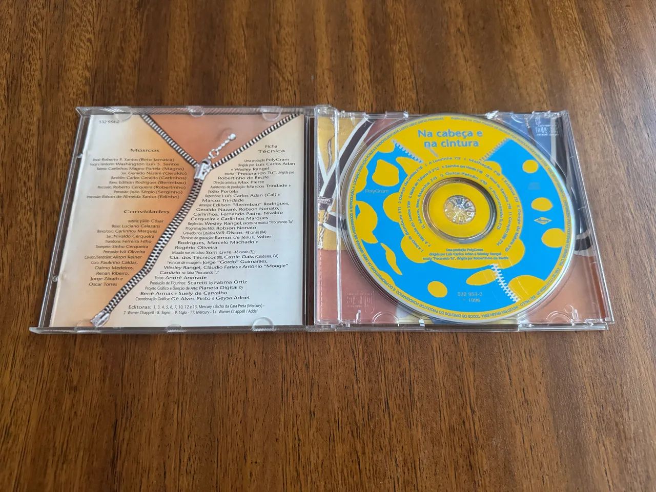 CD COLECIONADOR - É O TCHAN - NA CABEÇA E NA CINTURA - Foto 2