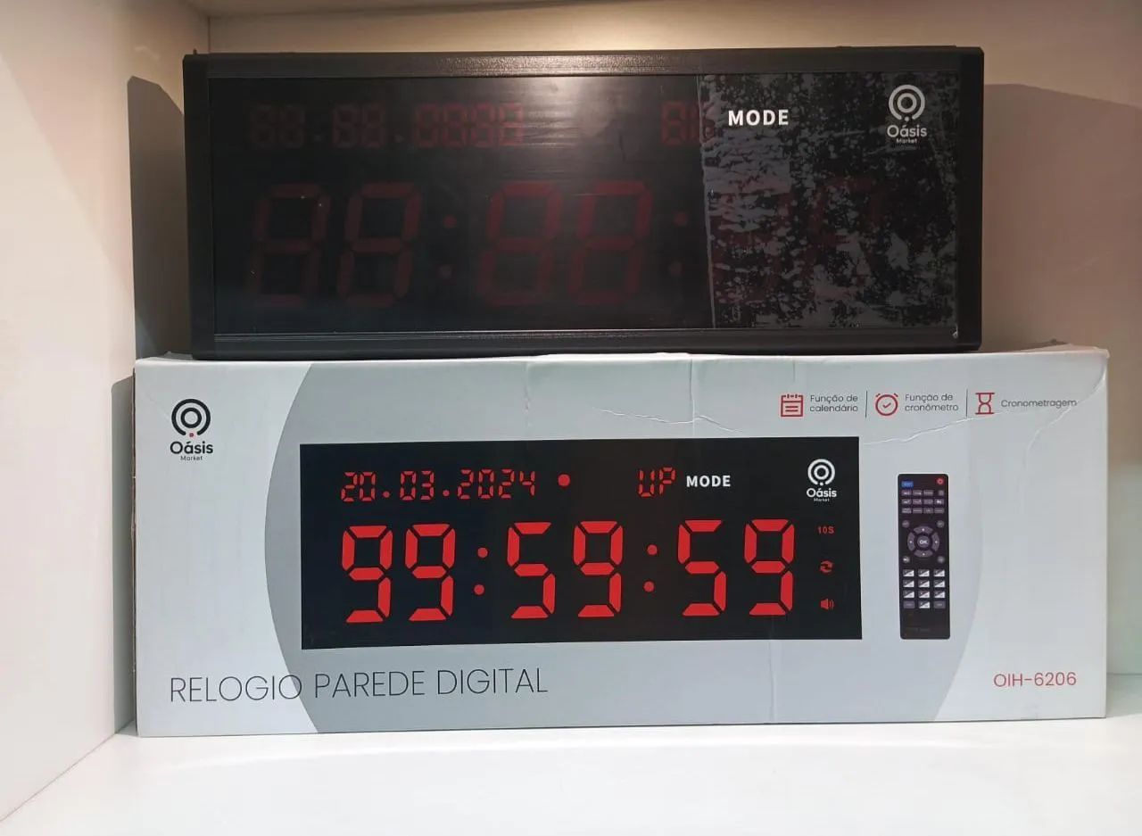 Digital Clock415078761953372160