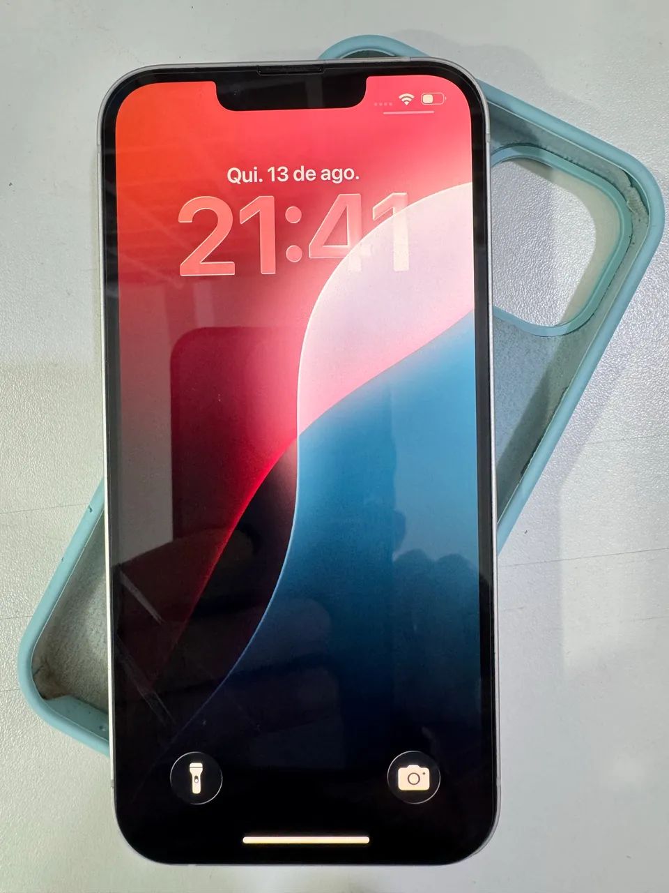 iPhone 13 128gb branco. R$: 1.550,00