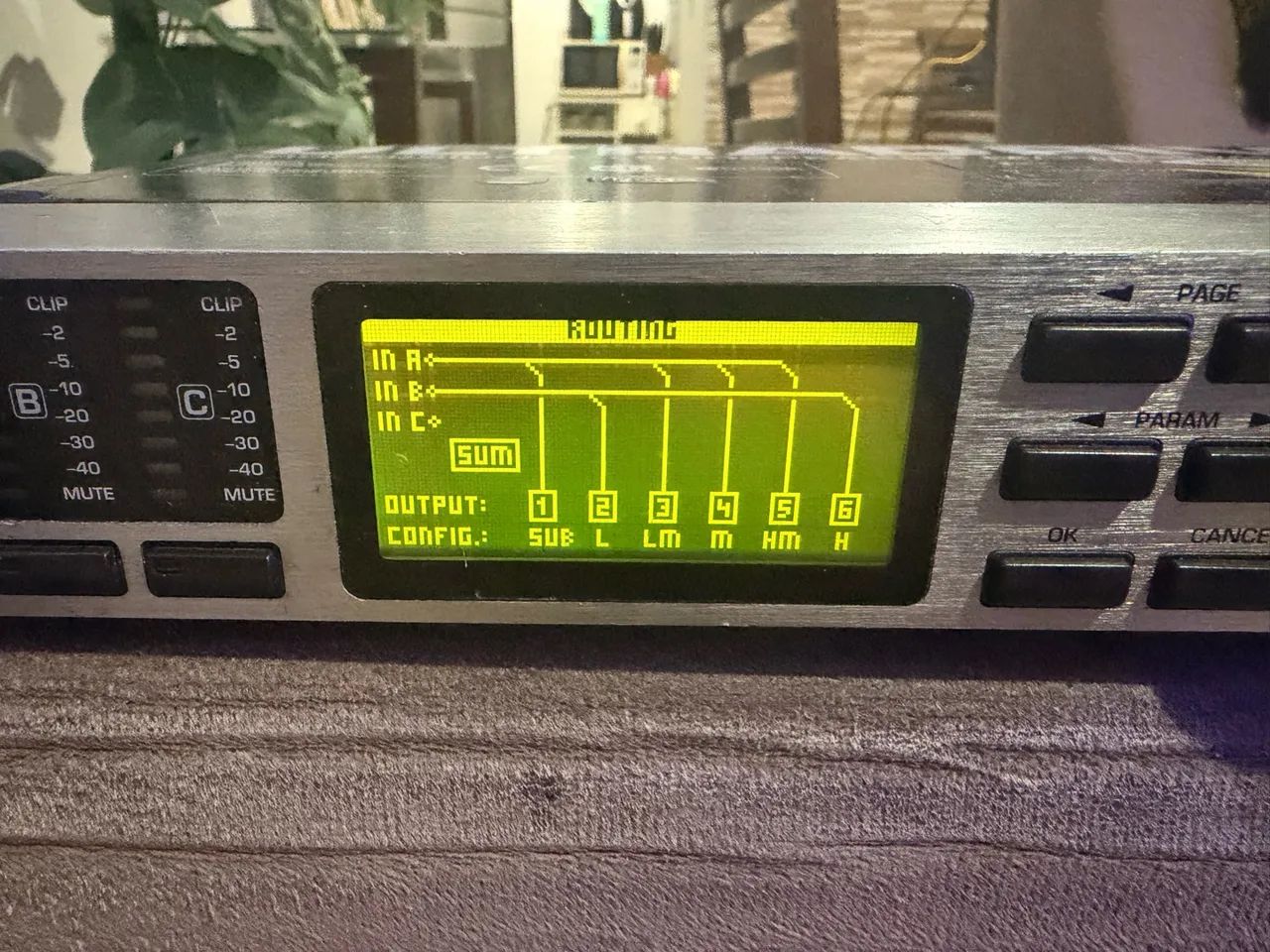 Processador Behringer DCX-2496 - Foto 2