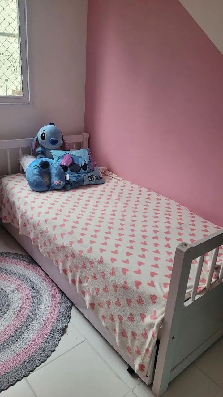 Cama bi branca já com 2 colchões