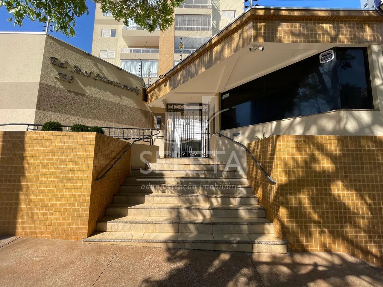 Apartamento 100 Mobiliado para Locação Edifício José Smarczewski no Centro de Cascavel - Foto 2