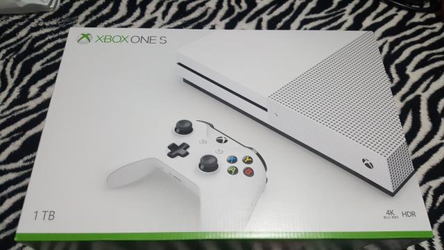 Xbox one s 1tb 4k Hdr 360