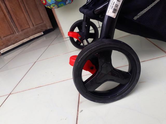 Carrinho de bebê Cosco com Bebê conforto - Foto 3