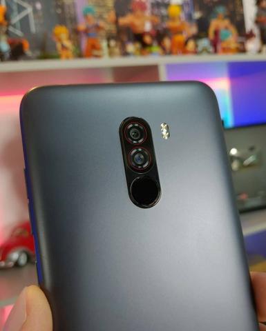 Celular Xiaomi PocoPhone F1 6RAM/64GB Novo Com Garantia