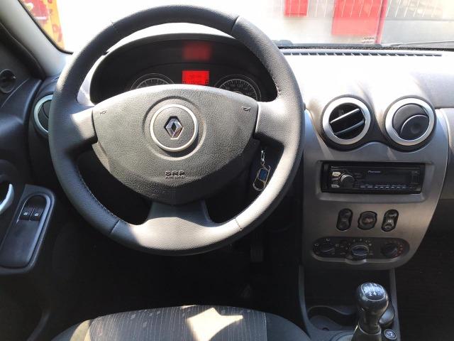 Renault Logan 1.6 Expression 2011 - Foto 8
