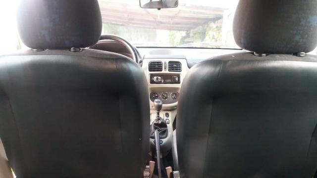 Clio 1.0 hatch - Foto 2