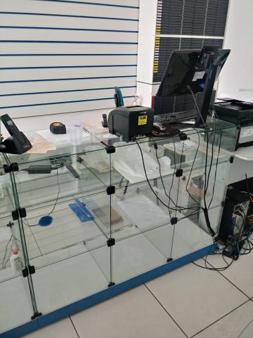 Balcão de atendimento vidro modulado