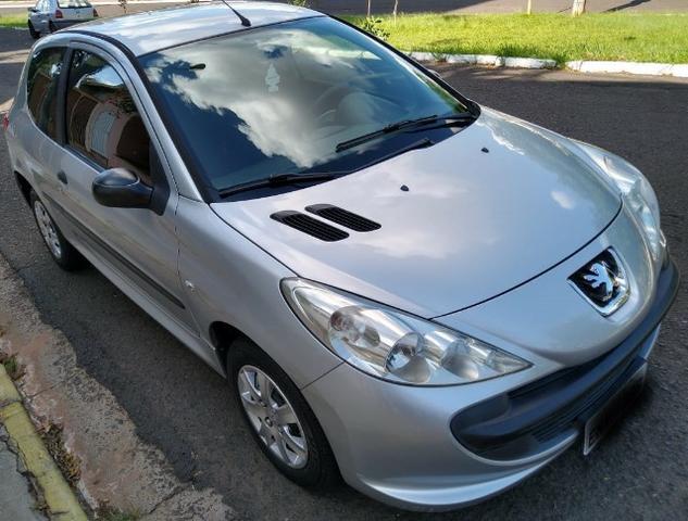 Peugeot 207 1.4 X-line 2011 com manual e chave reserva baixo km - Foto 2