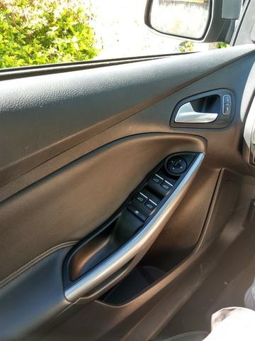 Ford Focus Fastback SE/PLUS 2.0 Automático 2016/2016 - Foto 12