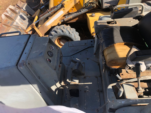 Vende-se ou troca; trator de esteira comax D-41 2002 - Foto 4