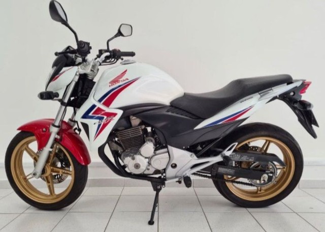HONDA CB 300R 2015 WHITE