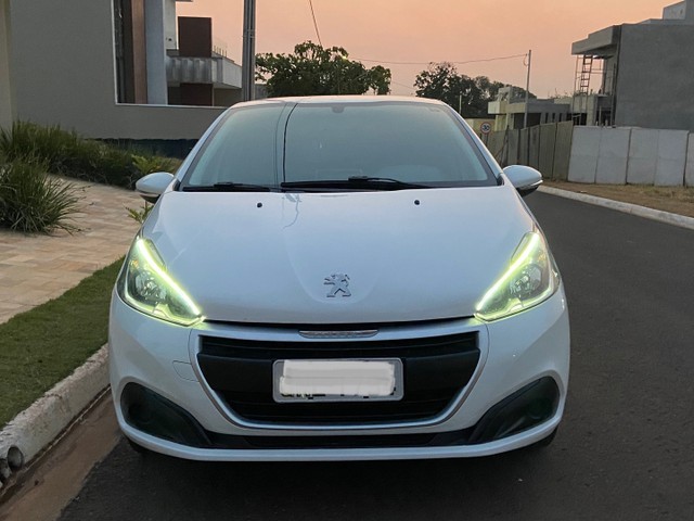 208 2018 1.2 COMPLETO SUPER CONSERVADO, SÓ 43.990 BX KM