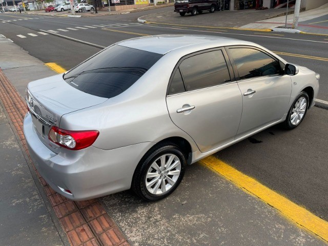 COROLLA ALTIS 2.0 FLEX AUT. 2012
