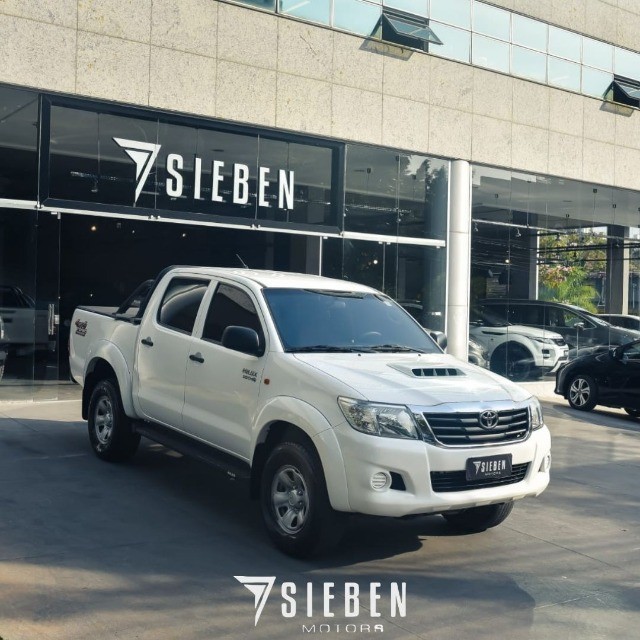 TOYOTA HILUX 3.0TDI 4X4CD STD