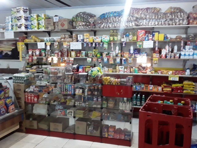 Loja Tem de Tudo, de Salgados, Mercearia, material de c na Qs 06 entre o Areal e Arniquera - Foto 2