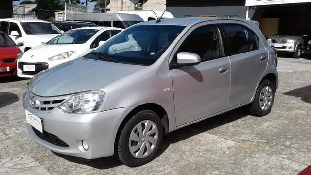 TOYOTA ETIOS HB XS 1.5 AUTOMATICO 2017