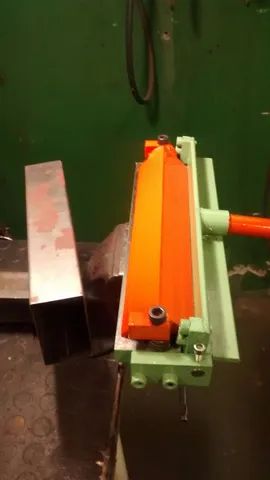 Viradeira,  Dobradeira Manual de chapas - Foto 5