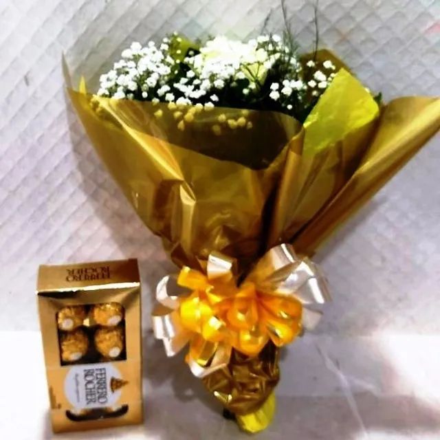 Buquê de Flores com Chocolates - Fazemos Entregas - Foto 3
