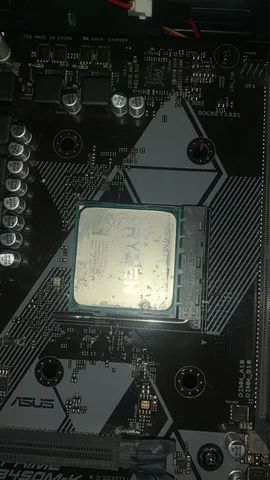 VENDO RYZEN 3 3200 COM VÍDEO INTEGRADO!!!!