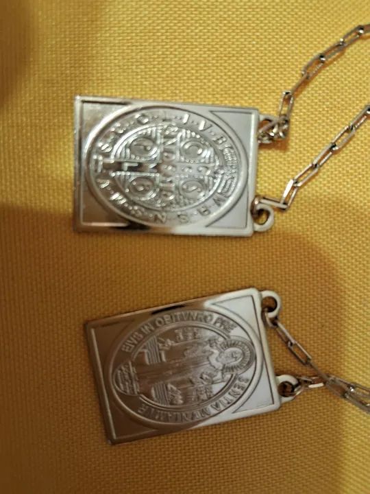 Escapulario com medalha de São Bento banhado a ouro  - Foto 5