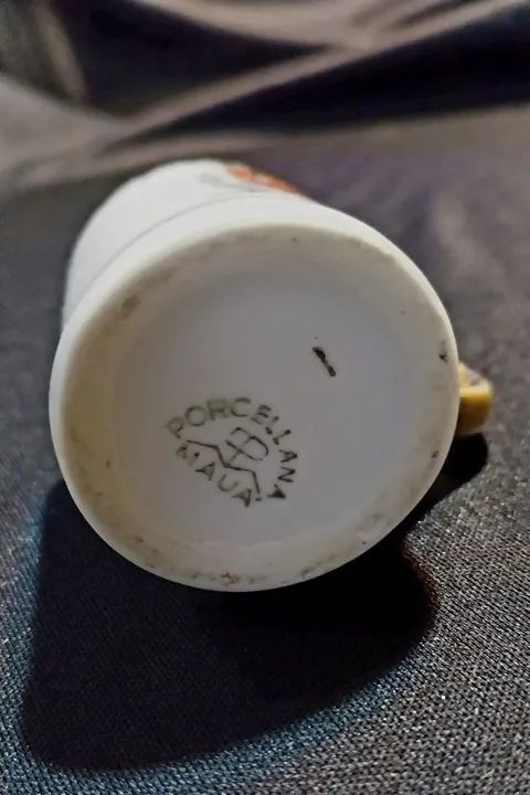Pequena caneca em porcelana Mauá, vintage, retrô, colecionismo,  decoração... - Foto 4