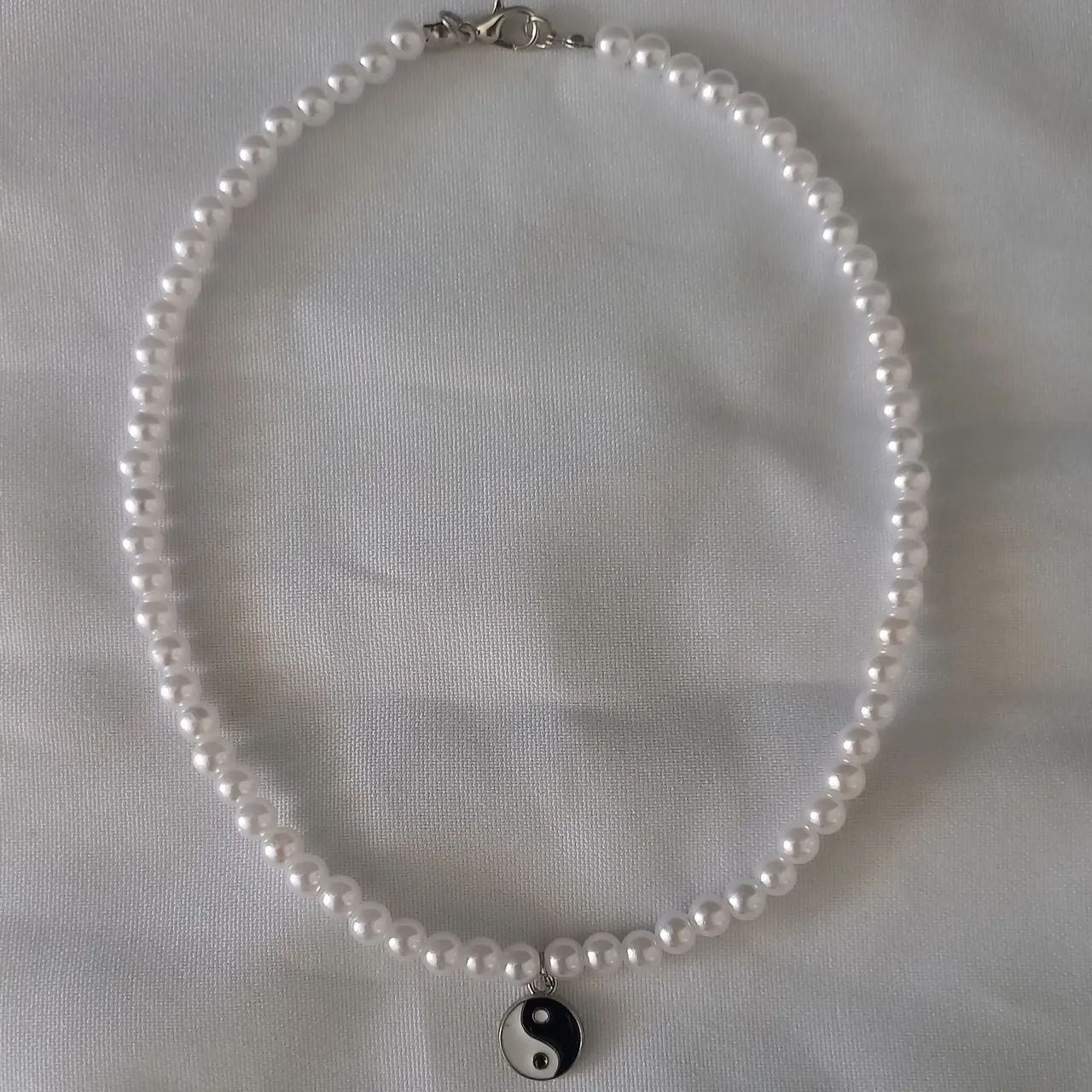 Gargantilha de pérolas com pingente Yin Yang - Foto 2
