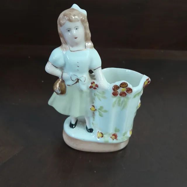 Delicado Bibelô de Porcelana  - Foto 2