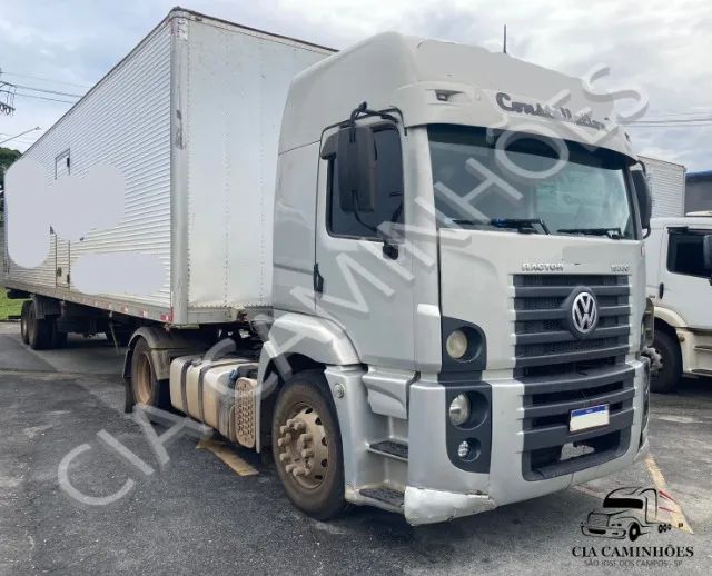  VW 19-330 4x2 ANO 2012