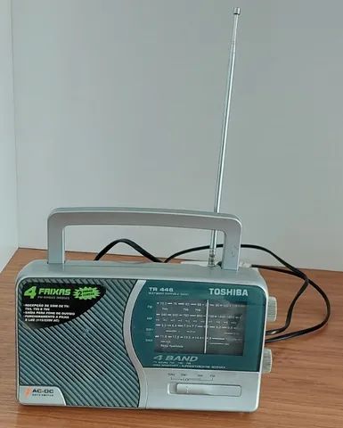 Rádio Portátil Antigo Toshiba 4 faixas  - Foto 2