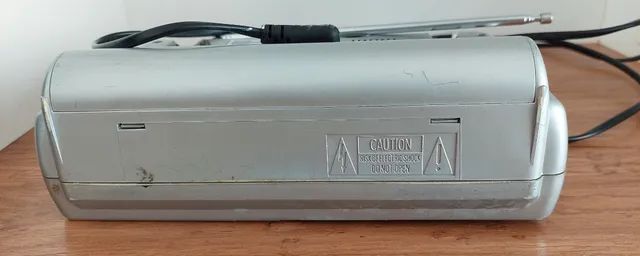 Rádio Portátil Antigo Toshiba 4 faixas  - Foto 6