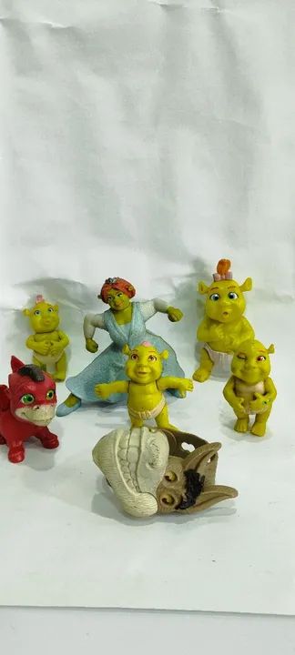 Bonecos Miniaturas Shrek Fiona Usados - Foto 2