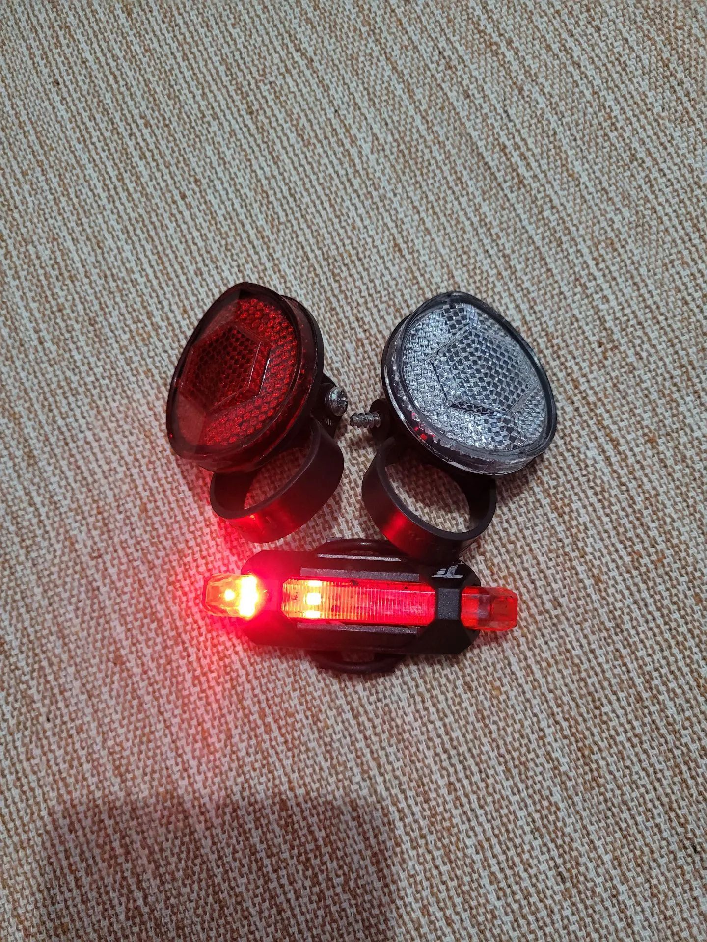 2 sinalizadoes + 1 espelho + 1 pisca recarregável
